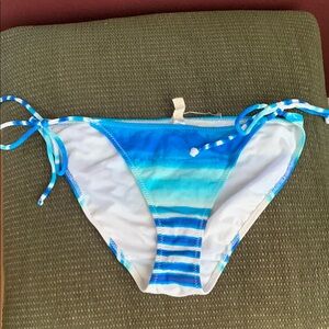 American Eagle Blue and White Tie-Dye Bikini Bottom. NWOT